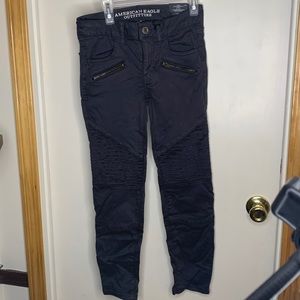 American Eagle women’s jegging, new never worn with tags. Size 00